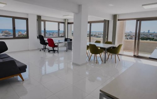 Офис 87 м² в аренду в Agia Zoni, Limassol, 3095