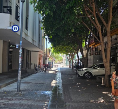 Trading area 1000 m² for sale in Historical Center, Limassol, 3041