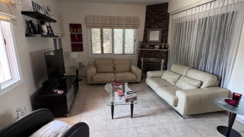 Отдельный дом на продажу 317 м² в Parekklisia, Limassol