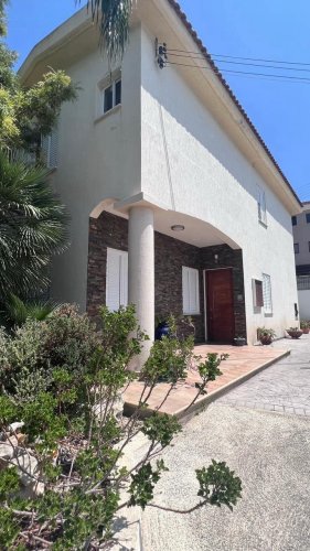 Отдельный дом на продажу 317 м² в Parekklisia, Limassol
