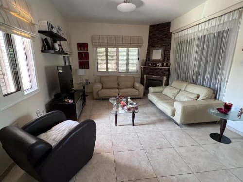 Отдельный дом на продажу 317 м² в Parekklisia, Limassol