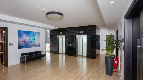 Офис 1242 м² в аренду в Agios Athanasios, Limassol, 4100