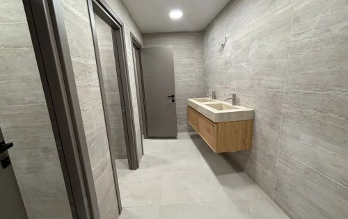 Building 500 m² for rent in Agia Triada, Limassol, 3032