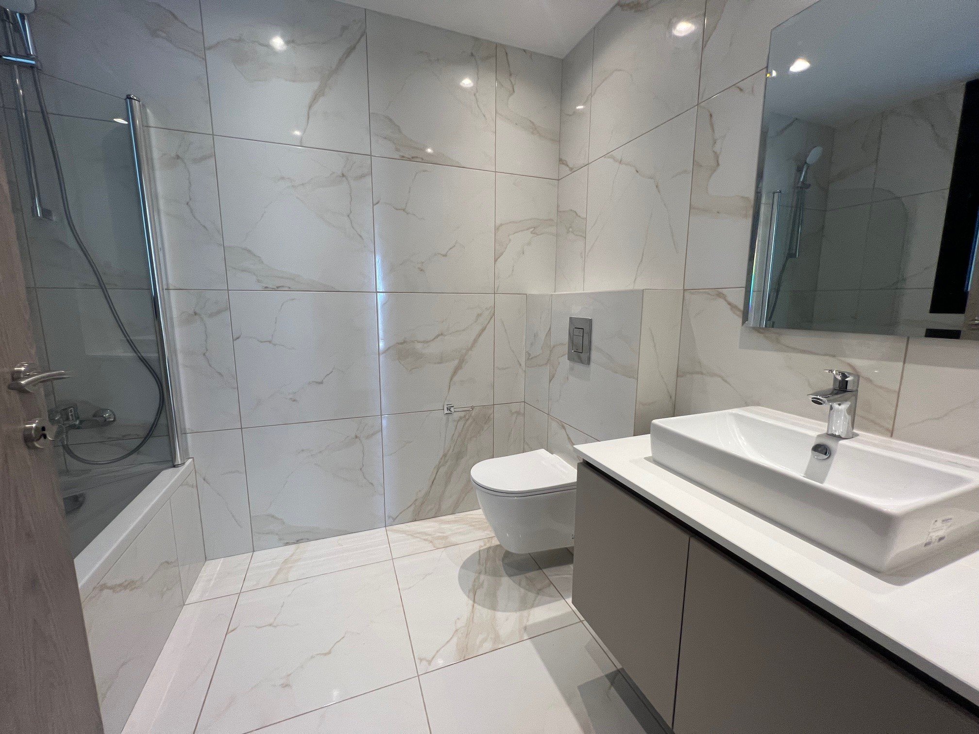 Apartment with 2 bedrooms, 84.00m² in agios-athanasios, Cyprus [ID: 0602-236330]
