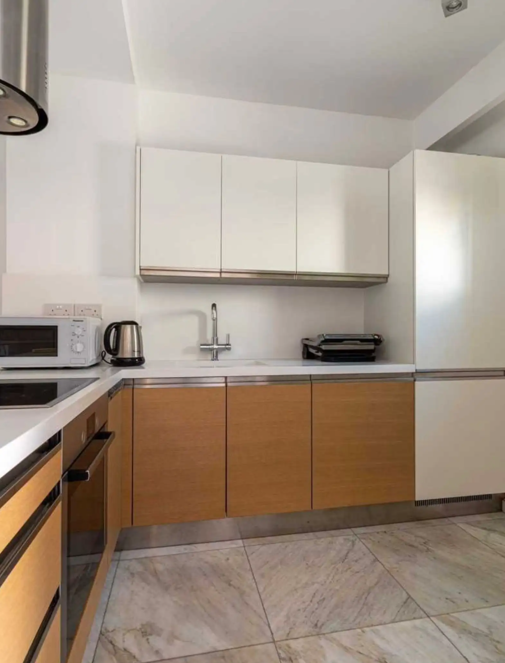 houses in agios-antonios, Cyprus, 209.00m² - image 3