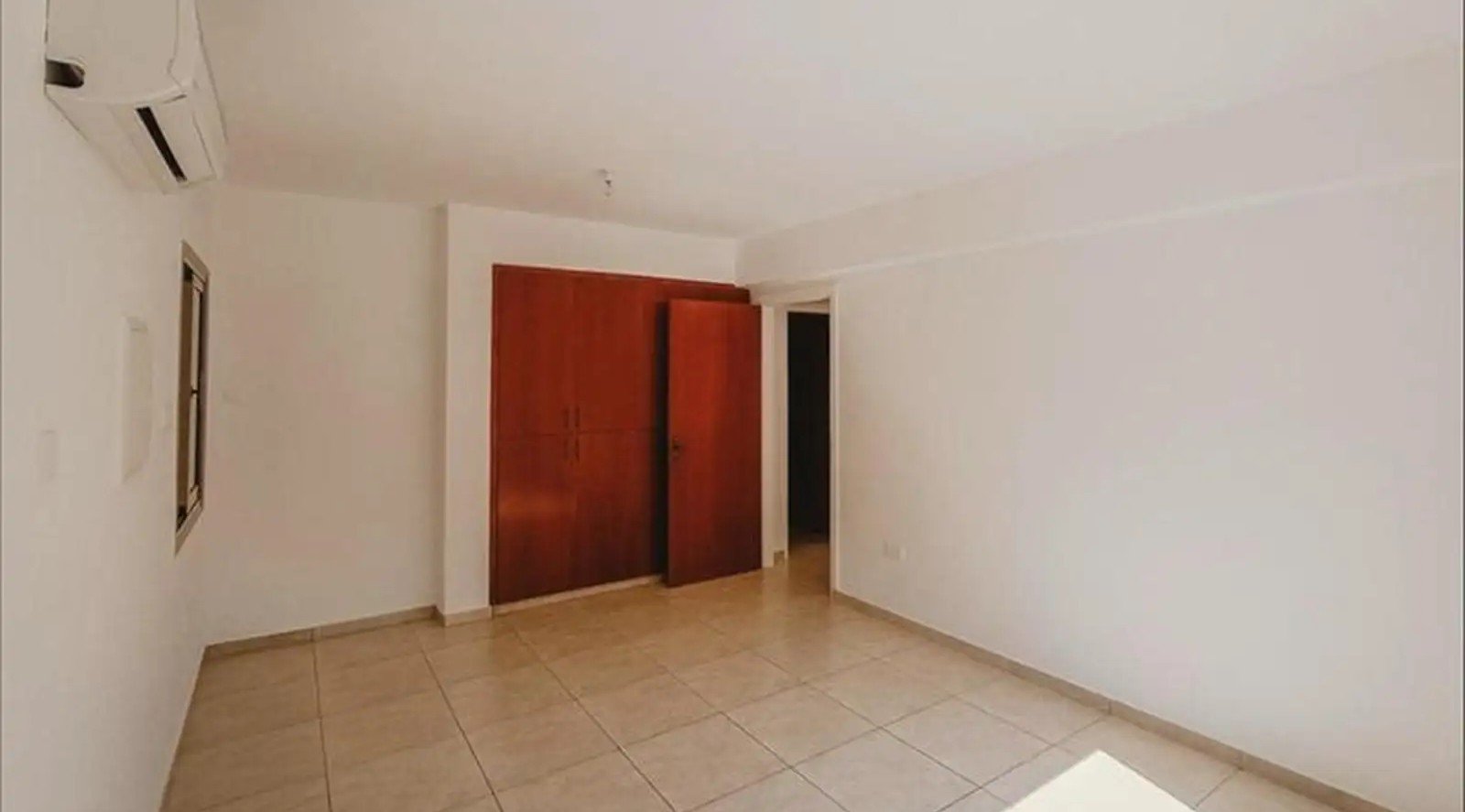 Villa 6 habitaciones  en Demos Agiou Athanasiou, Chipre