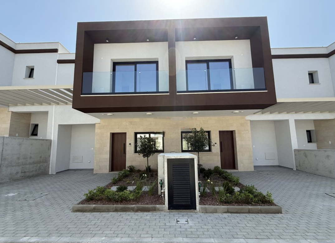 Townhouse with 3 bedrooms in parekklisia, Cyprus [ID: 0602-240943]
