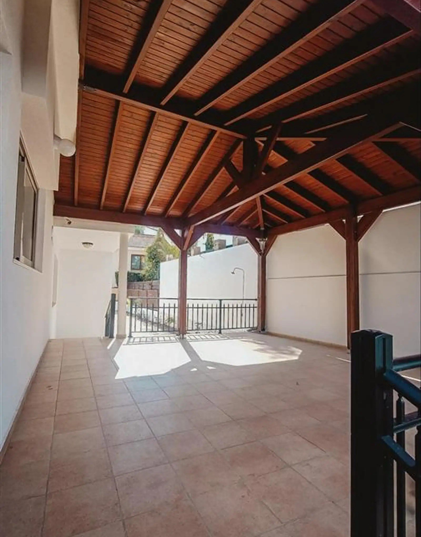 Villa 6 habitaciones  en Demos Agiou Athanasiou, Chipre