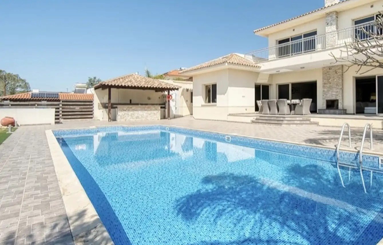 Villa de 4 dormitorios  en Paramali Municipality, Chipre