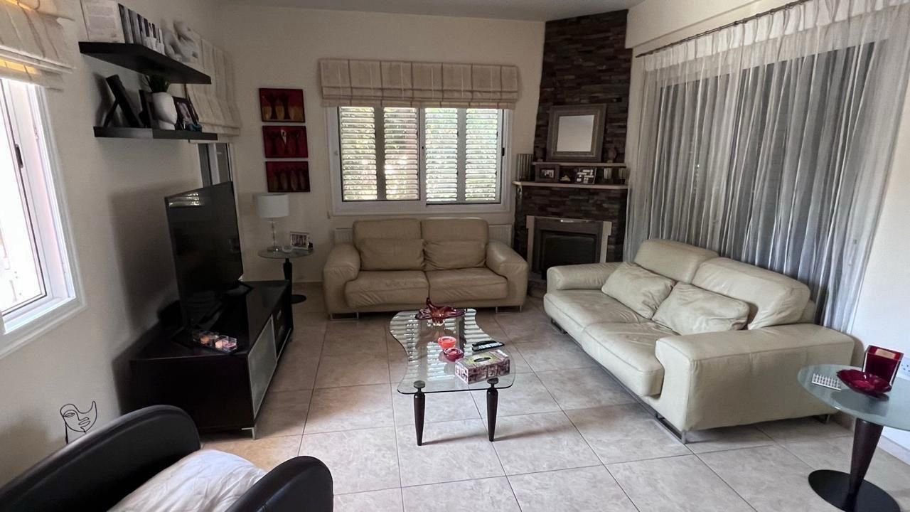 4 bedroom house 317 m² Parekklisia, Cyprus
