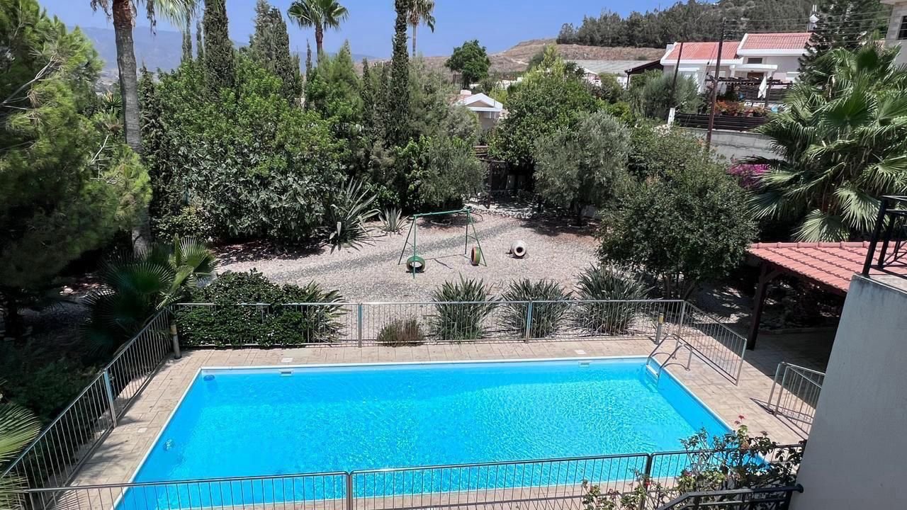 4 bedroom house 317 m² Parekklisia, Cyprus