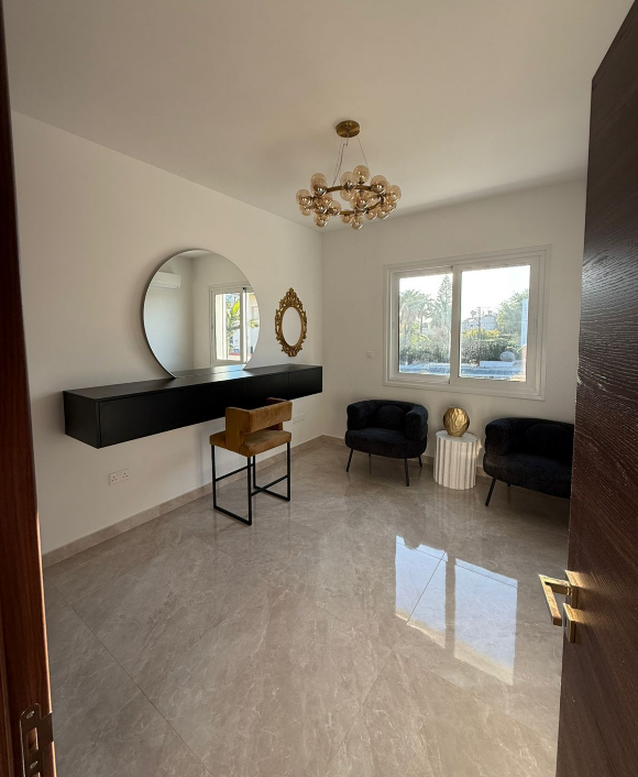 5 bedroom house 230 m² in Limassol, Cyprus