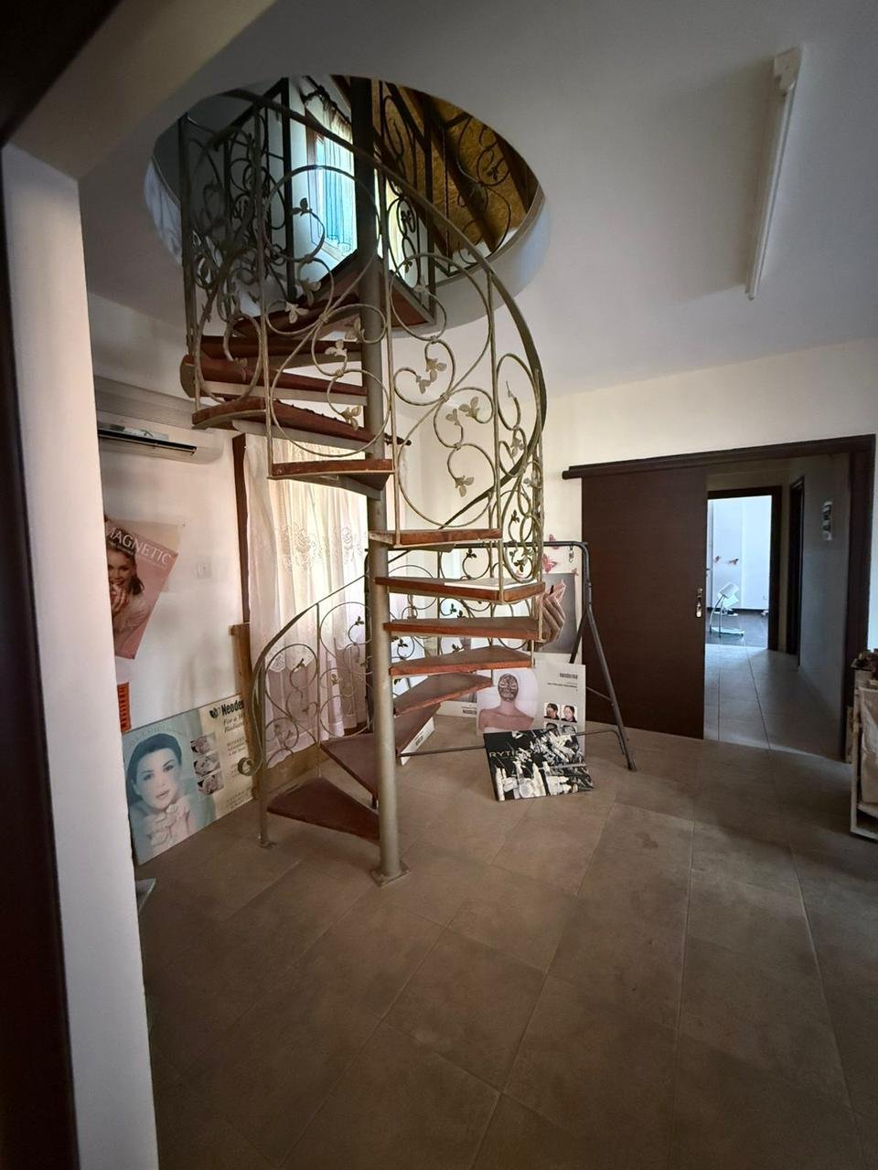 rentable-property в aradippou, Кіпр, 256.00м² - зображення 5