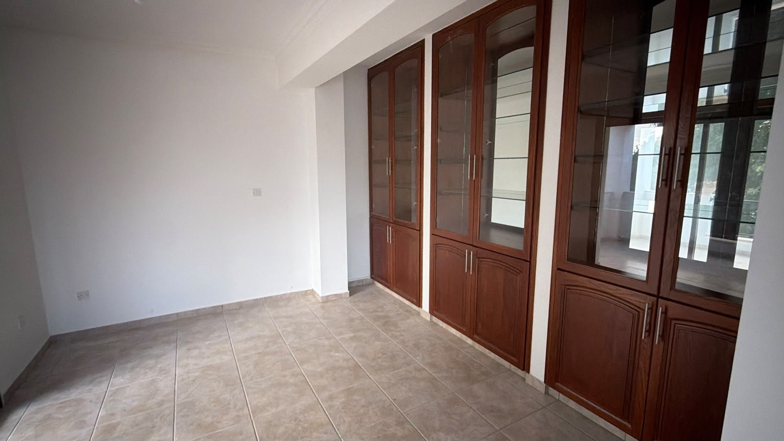 6 bedroom villa 180 m² in Paphos Municipality, Cyprus