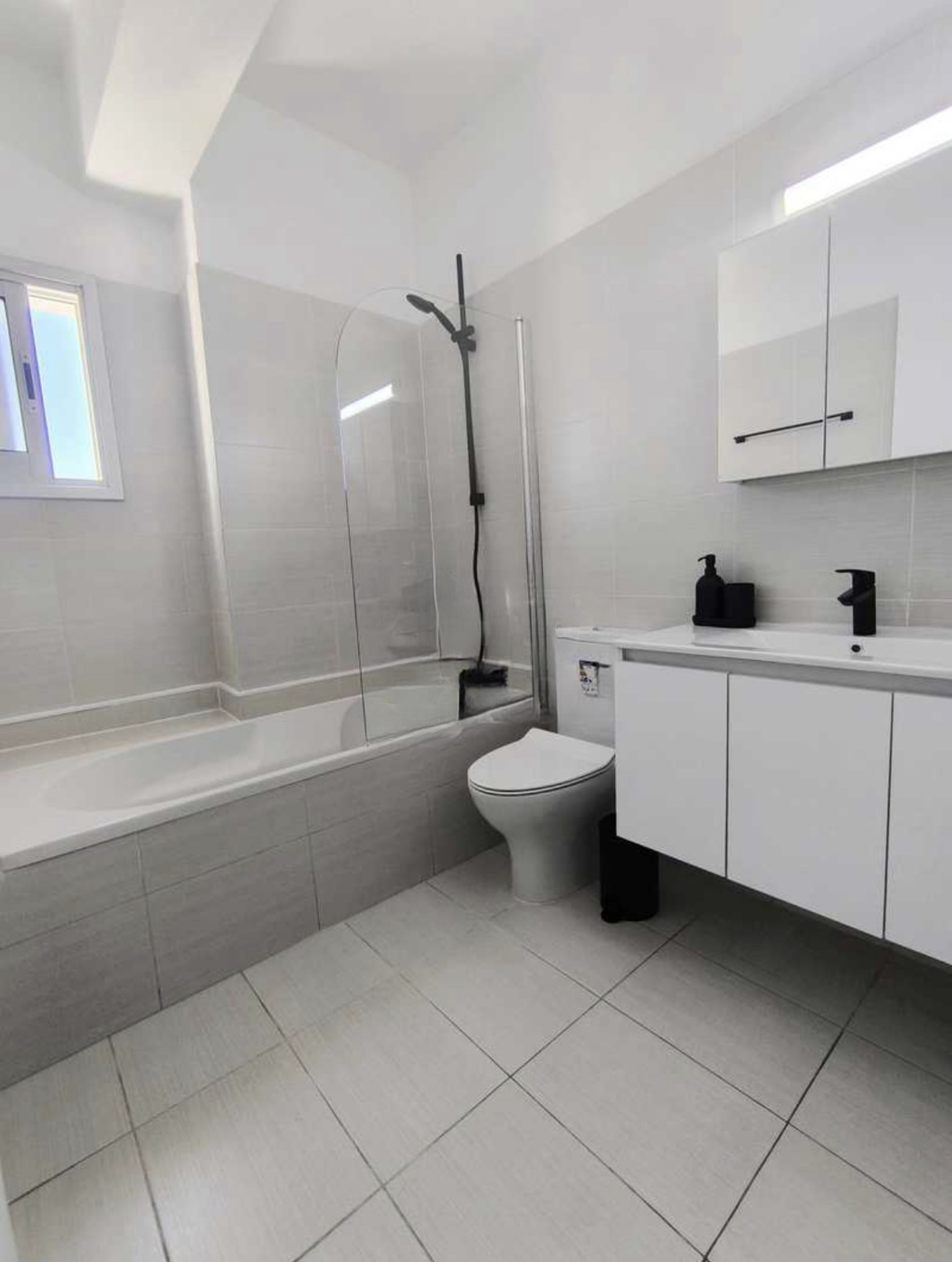 Apartment in agia-zoni, Cyprus - image 8