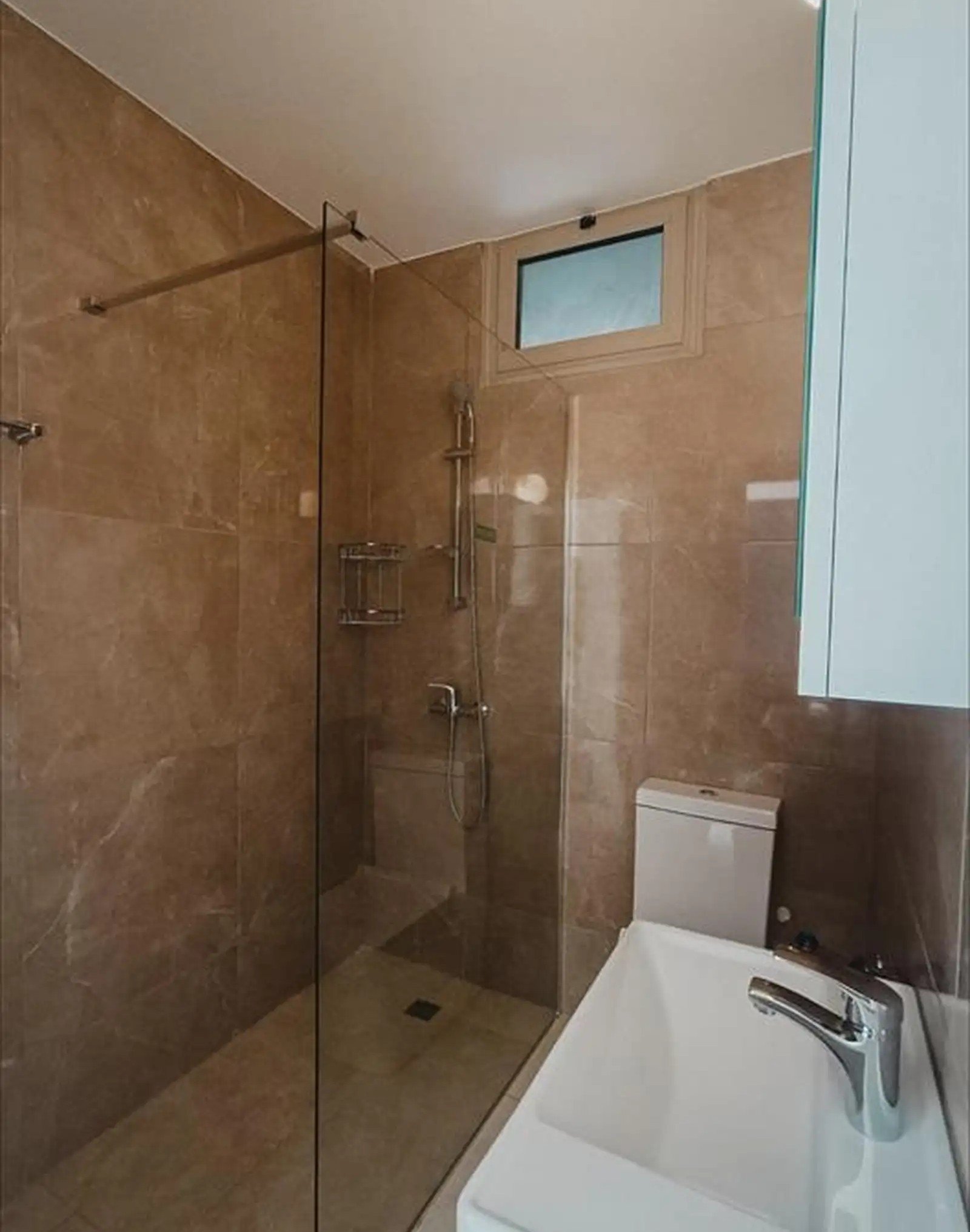 Villa 6 habitaciones  en Demos Agiou Athanasiou, Chipre