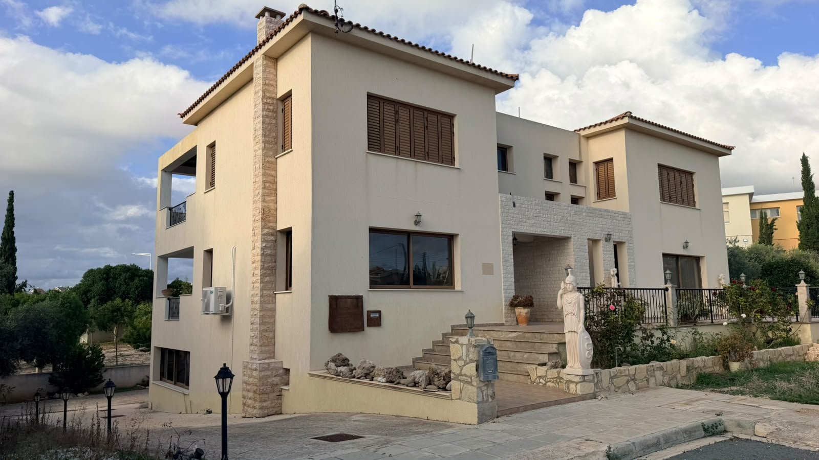 6 bedroom villa 180 m² in Paphos Municipality, Cyprus