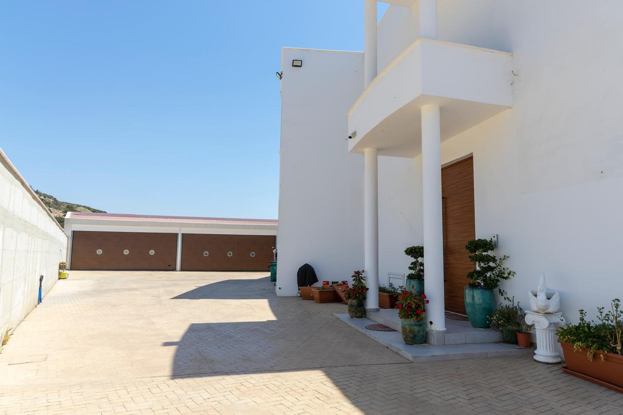 houses w parekklisia, Cypr - obraz 28