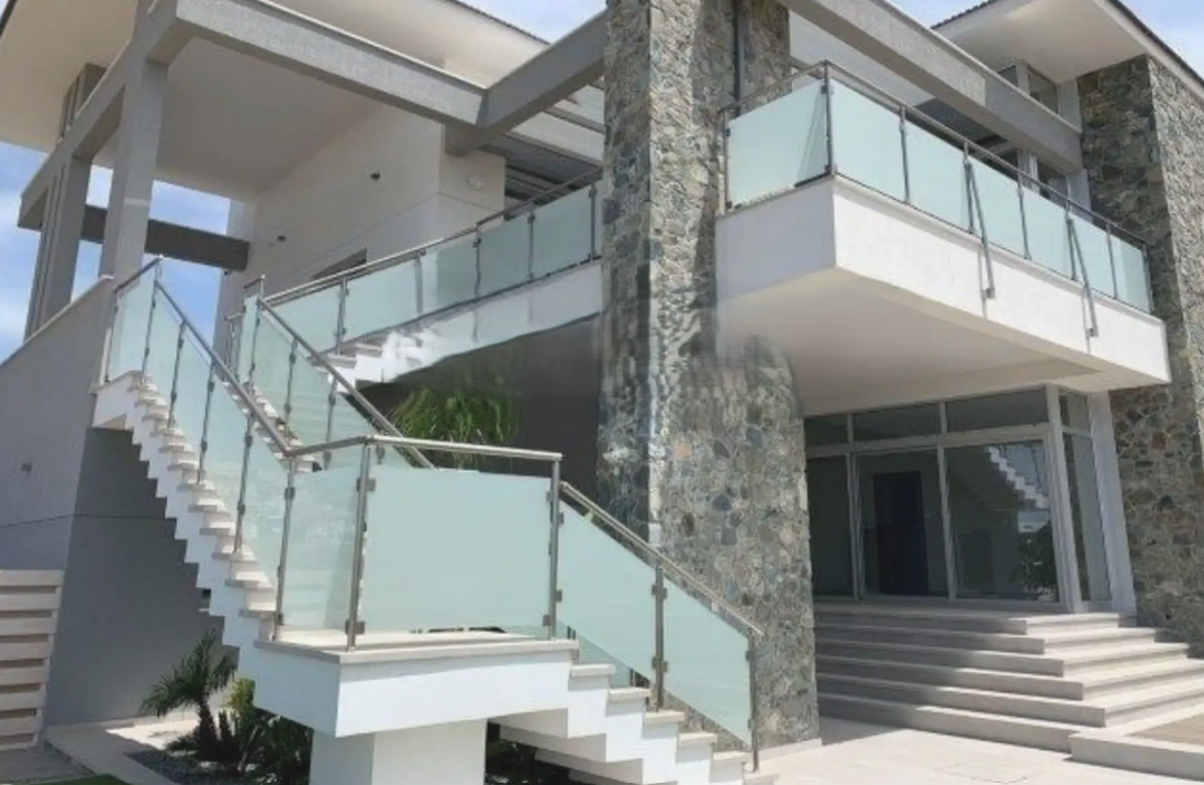 houses в agia-fyla, Кіпр, 340.00м²