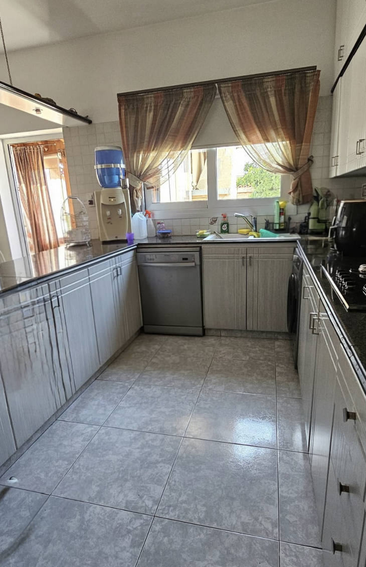 houses w ypsonas, Cypr, 200.00m² - obraz 3
