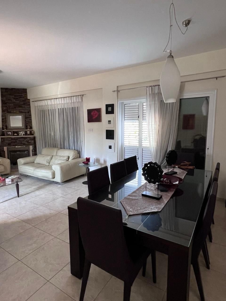 4 bedroom house 317 m² Parekklisia, Cyprus