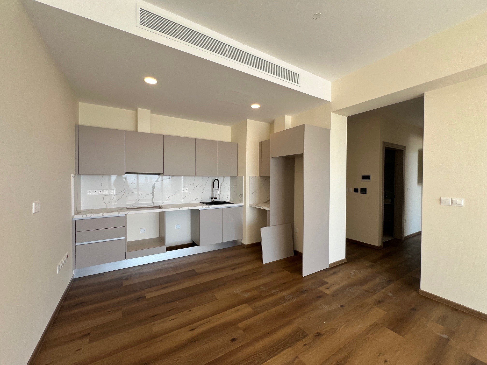 Apartment with 2 bedrooms, 84.00m² in agios-athanasios, Cyprus [ID: 0602-236330]