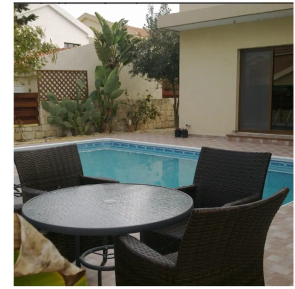 Bungalow 4 pokoi 190 m² Parekklisia, Cypr